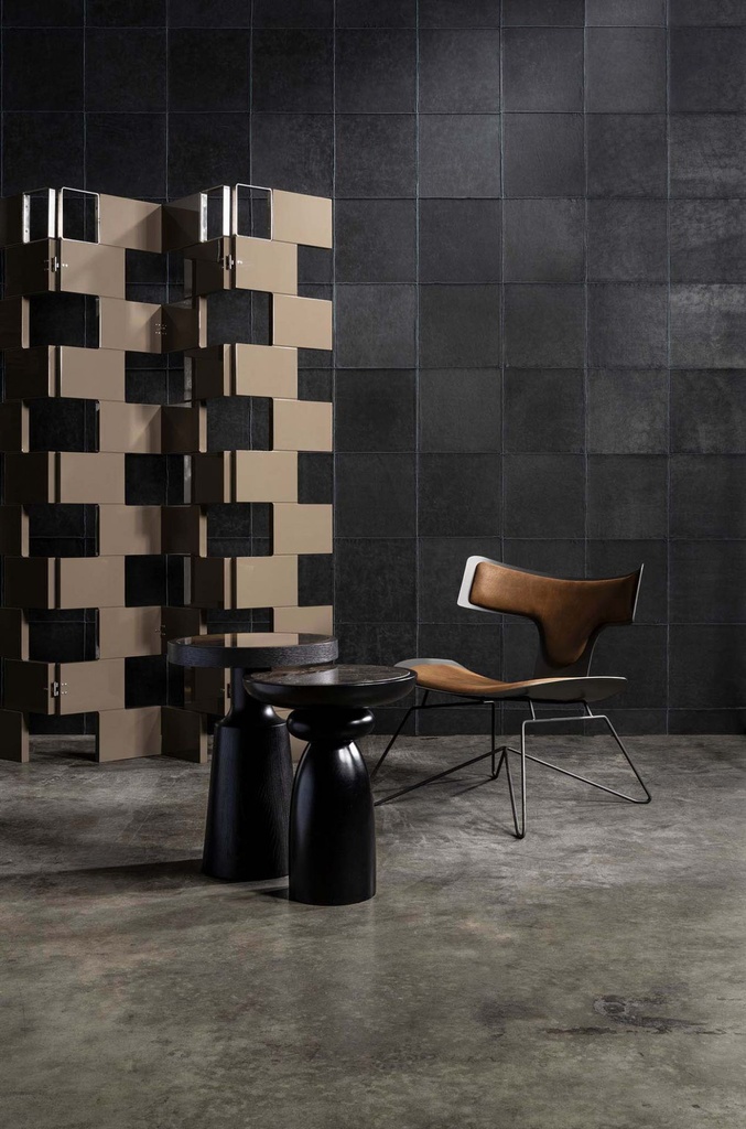 LesCuirs_Aspect_33541-fullscreen.jpg
