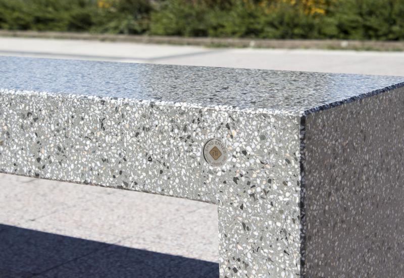ETE Pictures CONCRETE BENCH 157 D0792B91-B129-A619-6976-F40840E12833.jpg