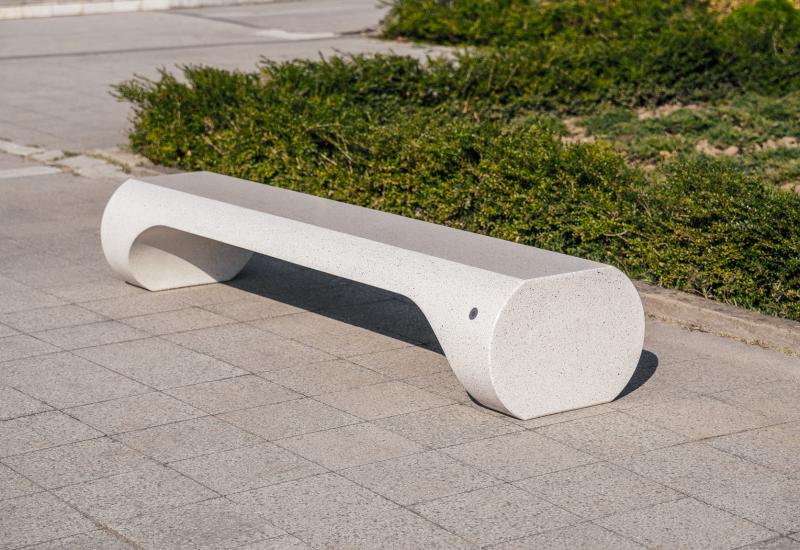 ETE Pictures CONCRETE BENCH 187 09644375-2F08-E748-848D-FFCEBA372DB9.jpg